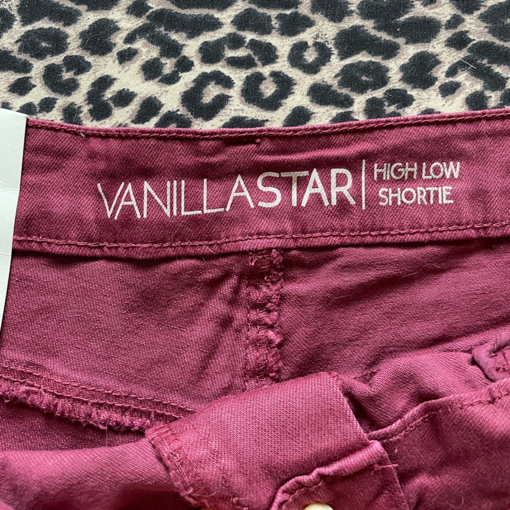Vanilla star Jrs raspberry denim shorts, size 17 - Picture 4 of 9
